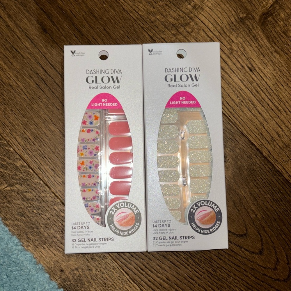 Dashing Diva Glow gel nail strips - Set of 2